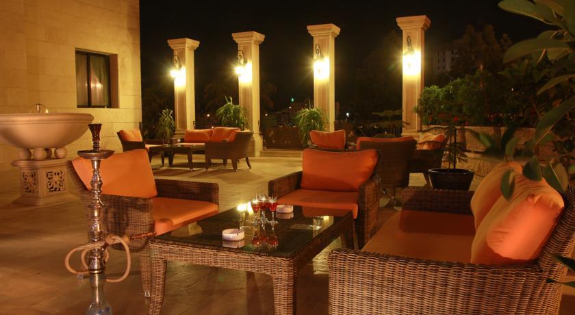 Regency Palace Ammán Exteriér fotografie The Terrace at the Taj Mahal Palace