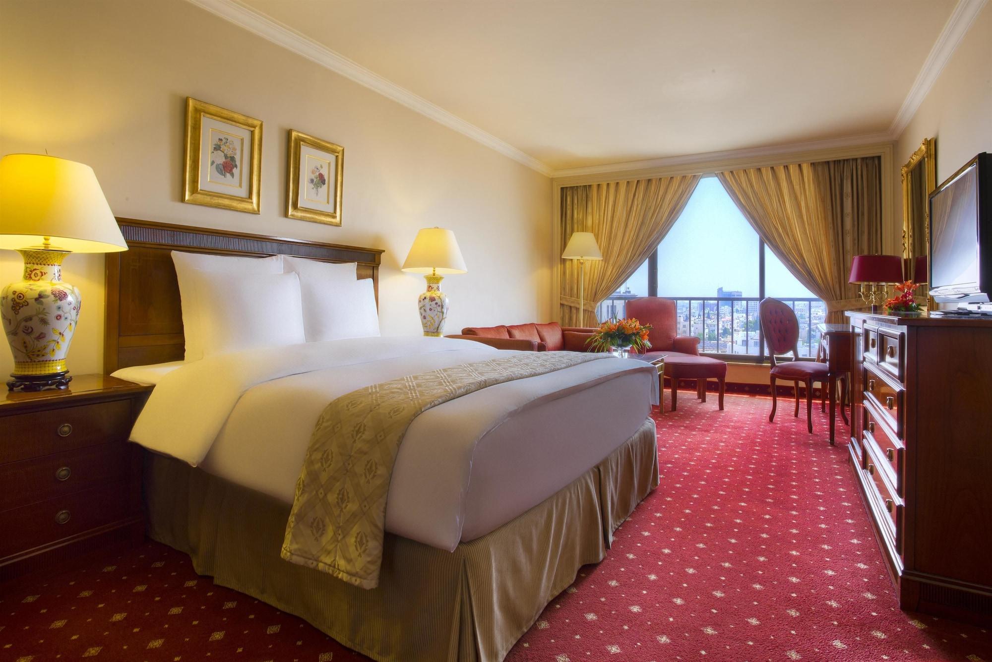 Regency Palace Ammán Exteriér fotografie A room at the Grand Hyatt Hotel, Amman