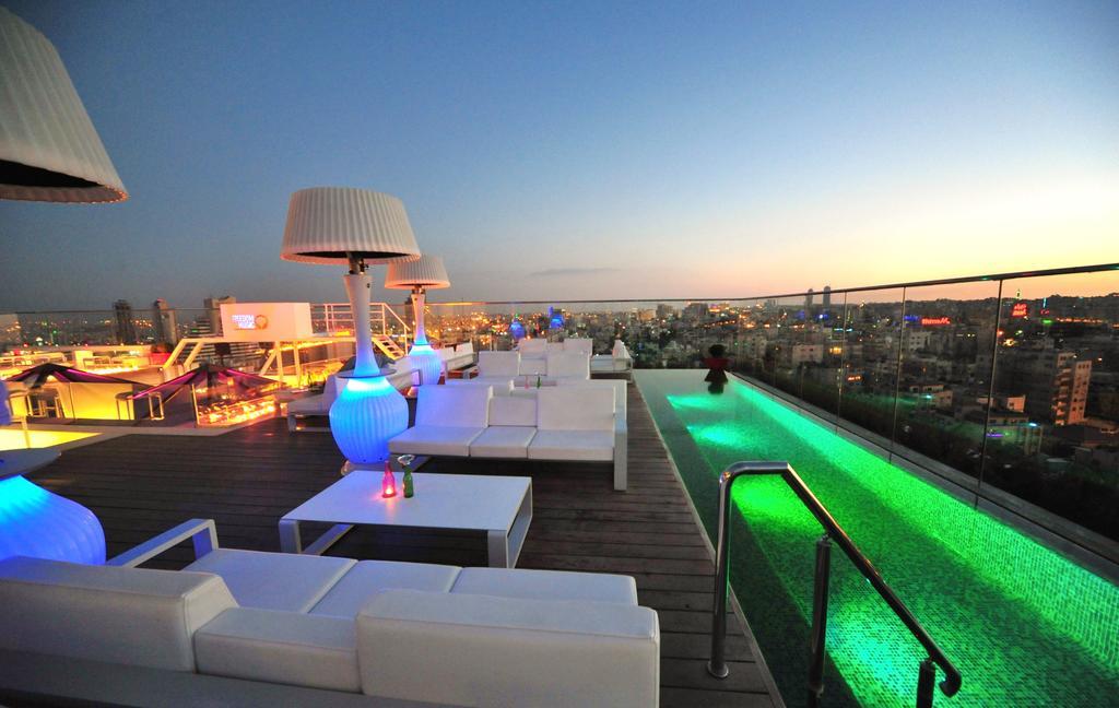 Regency Palace Ammán Exteriér fotografie Skyline Bar